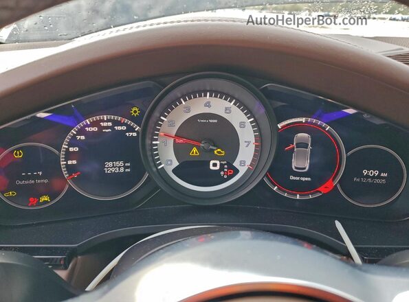 WP1AA2AY7PDA03996 2023 PORSCHE CAYENNE Black Widok zestawu wskaźników