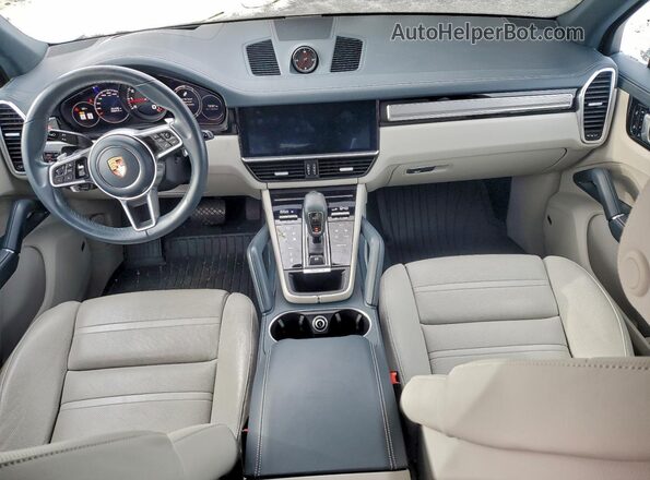 WP1AA2AY8LDA03158 2020 PORSCHE CAYENNE Silver წინა პანელის ხედი
