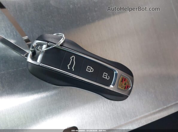 WP1AA2AY8NDA05026 2022 PORSCHE CAYENNE Black 