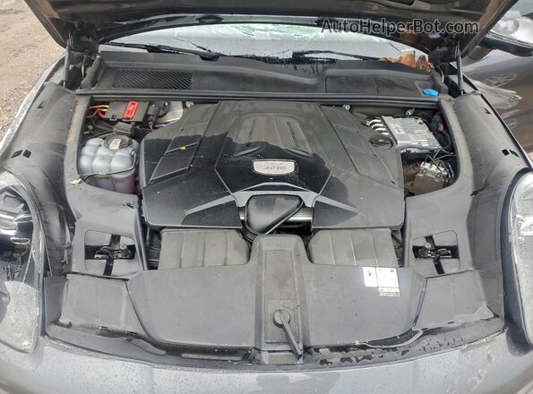 WP1AA2AY9PDA06933 2023 PORSCHE CAYENNE Gray Vista interior trasera