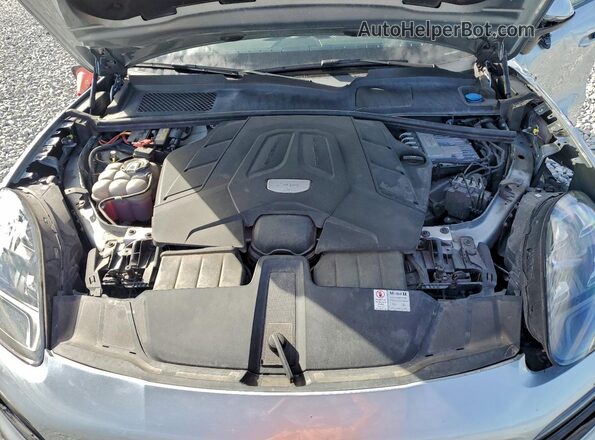 WP1AB2AY4LDA27681 2020 PORSCHE CAYENNE Silver Rear interior view