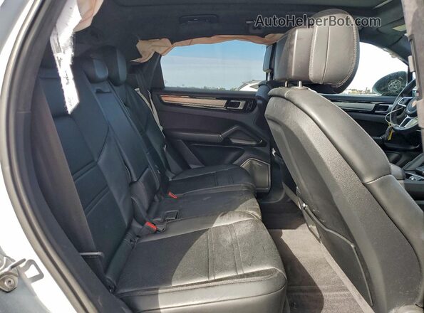 WP1AB2AY4LDA27681 2020 PORSCHE CAYENNE Silver Rear seats view