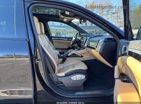 WP1AE2A23GLA64607 2016 PORSCHE CAYENNE Black Front interior view