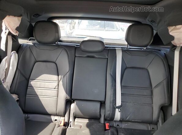 WP1AE2AY7PDA12153 2023 PORSCHE CAYENNE Black Widok tylnych siedzeń