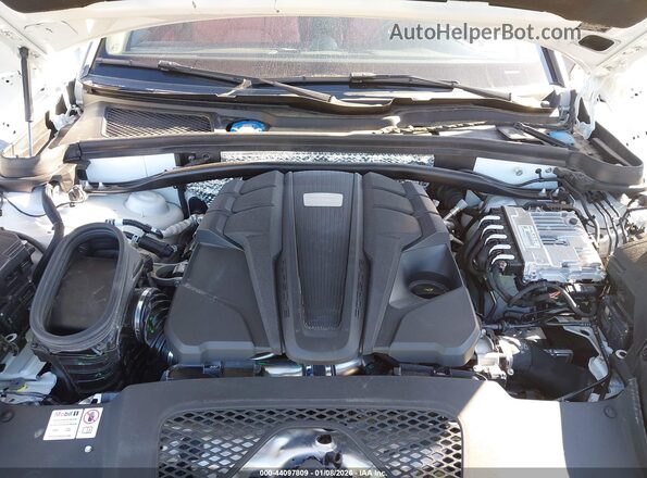 WP1AG2A59RLB39690 2024 PORSCHE MACAN White 