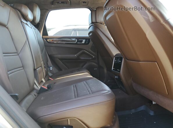 WP1AG2AY3PDA18638 2023 PORSCHE CAYENNE Beige Вид задньої частини салону