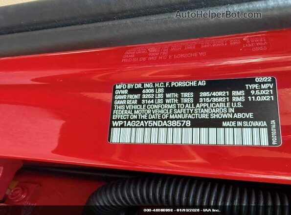 WP1AG2AY5NDA38578 2022 PORSCHE CAYENNE Red Vista del compartimento del motor