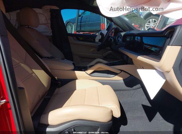 WP1BA2AY3SDA29184 2025 PORSCHE CAYENNE Красный Вид салона спереди