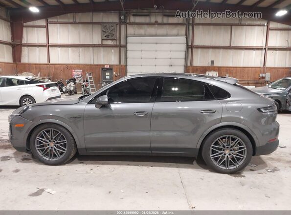 WP1BE2AY3SDA37564 2025 PORSCHE CAYENNE Gray 360 interior view