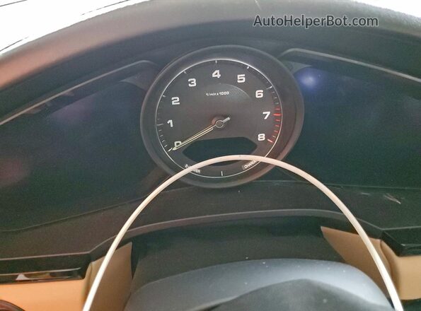 WP1BE2AY9MDA44070 2021 PORSCHE CAYENNE Black ხელსაწყოთა პანელის ხედი