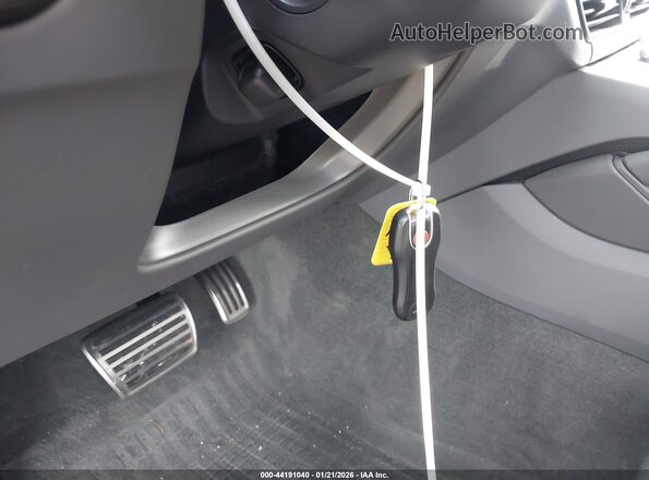 WP1BG2AYXMDA49613 2021 PORSCHE CAYENNE White Vista del salpicadero