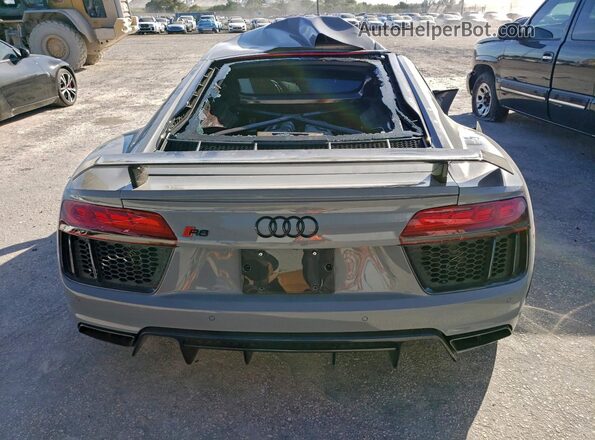 WUABAAFX4J7902162 2018 AUDI R8 Серый Вид сзади