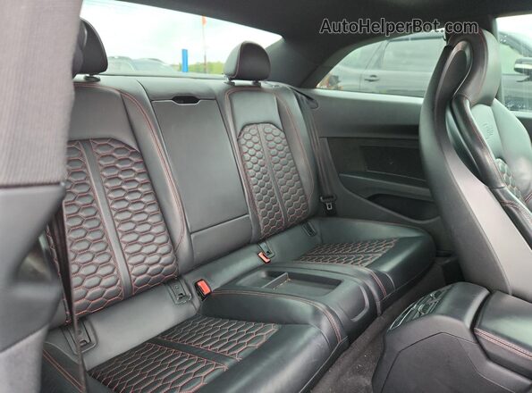 WUAPWAF57JA904545 2018 AUDI RS5 Gray Rear seats view