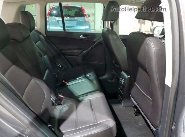 WVGBV7AX0GW532401 2016 VOLKSWAGEN TIGUAN Угольный Вид задней части салона