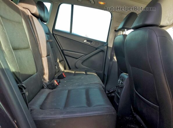 WVGBV7AX9GW534082 2016 VOLKSWAGEN TIGUAN Charcoal Widok tylnych siedzeń