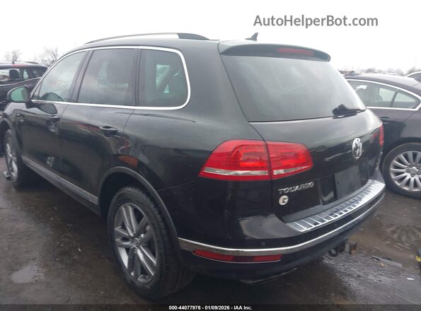 WVGEF9BP3GD010023 2016 VOLKSWAGEN TOUAREG Black Tył lewy