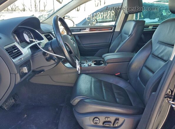 WVGEF9BP5GD001484 2016 VOLKSWAGEN TOUAREG Black წინა სალონის ხედი