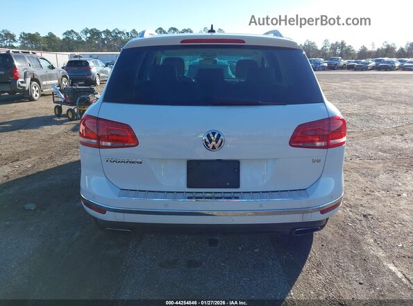 WVGEF9BP5GD010993 2016 VOLKSWAGEN TOUAREG White 
