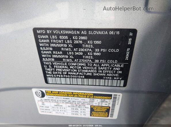 WVGEP9BP0GD001048 2016 VOLKSWAGEN TOUAREG Silver Engine compartment view