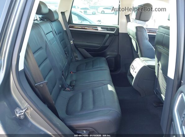 WVGEP9BP8GD001962 2016 VOLKSWAGEN TOUAREG Gray VIN კოდის სტიკერის ხედი