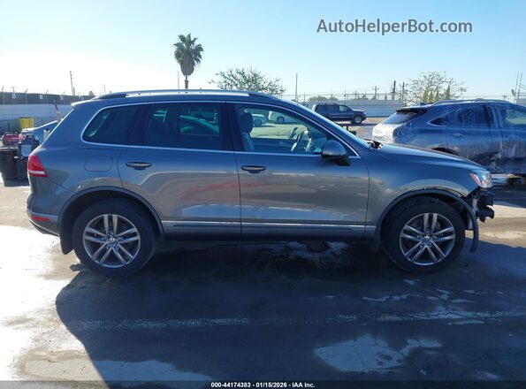 WVGEP9BP8GD001962 2016 VOLKSWAGEN TOUAREG Gray სალონის 360-გრადუსიანი ხედი