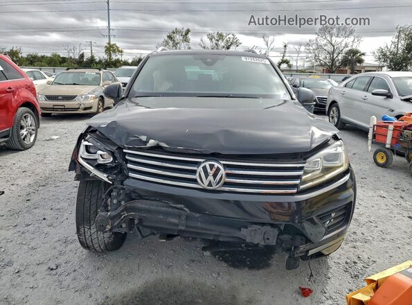 WVGRF7BP1HD004857 2017 VOLKSWAGEN TOUAREG Black 
