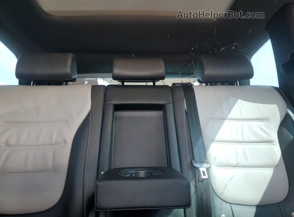 WVGRF7BPXHD006347 2017 VOLKSWAGEN TOUAREG White Հետևի նստատեղերի տեսք
