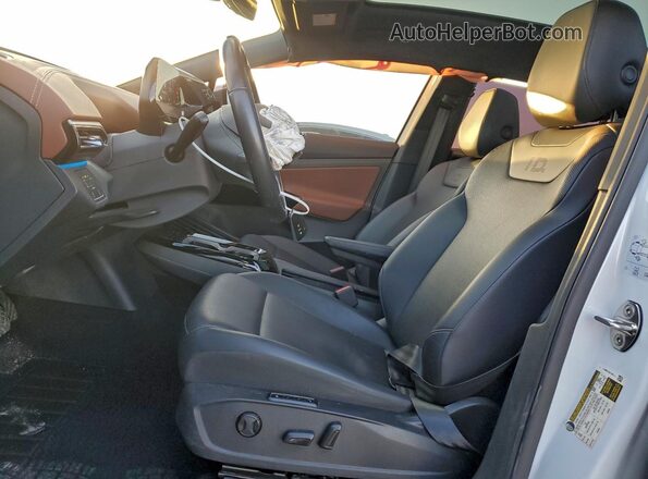 WVGTMPE28MP046060 2021 VOLKSWAGEN ID.4 White Вид салону спереду