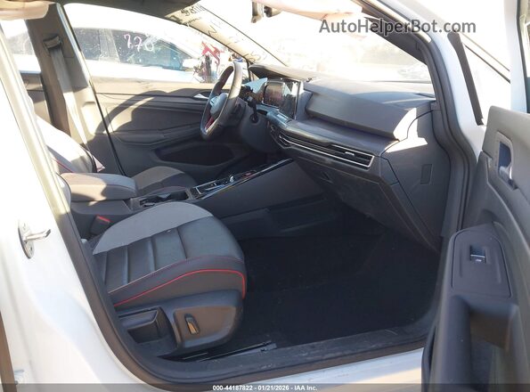 WVW3A7CD1RW147553 2024 VOLKSWAGEN GOLF White Вид салону спереду