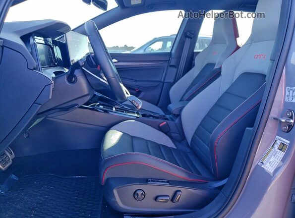 WVW3A7CD4SW243084 2025 VOLKSWAGEN GTI Серый Вид салона спереди