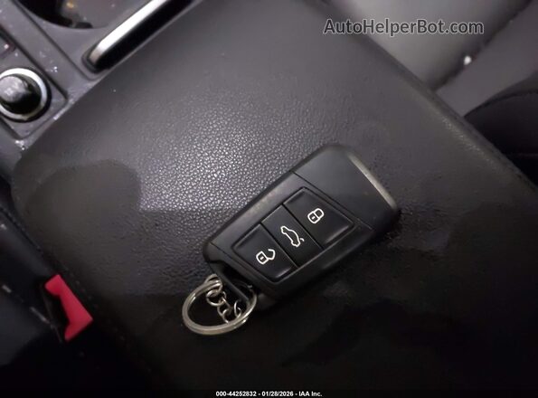 WVWBR7AN6LE012811 2020 VOLKSWAGEN ARTEON Белый Вид панели приборов