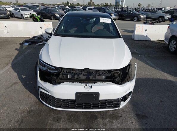 WVWRA7CD5RW206386 2024 VOLKSWAGEN GOLF White Vista interior trasera