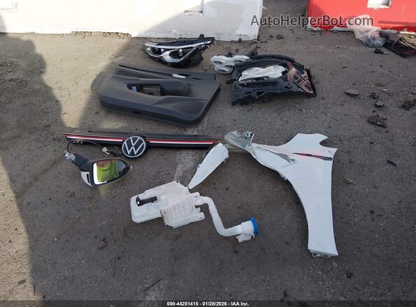 WVWRA7CD5RW206386 2024 VOLKSWAGEN GOLF White Vista del cuadro de instrumentos