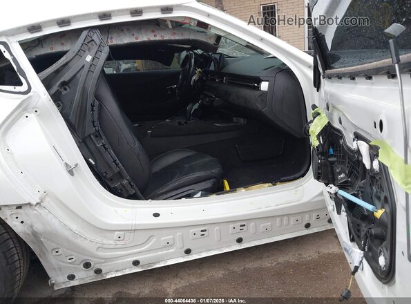 WZ1DB0C00MW043278 2021 TOYOTA GR SUPRA Белый Вид салона спереди