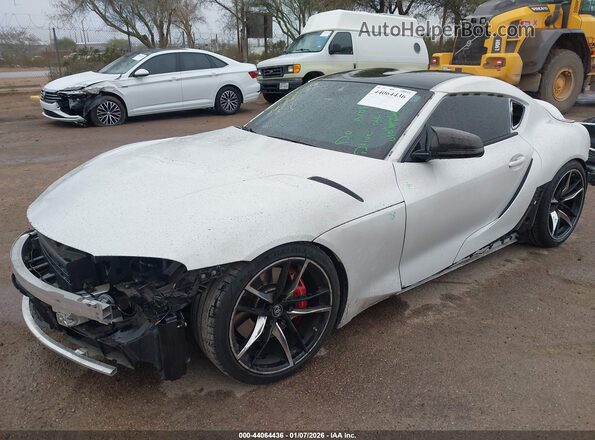 WZ1DB0C00MW043278 2021 TOYOTA GR SUPRA Белый Вид спереди
