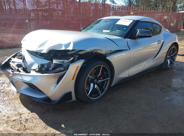 WZ1DB0C04MW038603 2021 TOYOTA GR SUPRA Silver Առջևի ձախ երեք քառորդ տեսարան