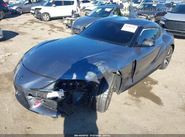 WZ1DB0C08NW053851 2022 TOYOTA GR SUPRA Gray Առջևի ձախ երեք քառորդ տեսարան