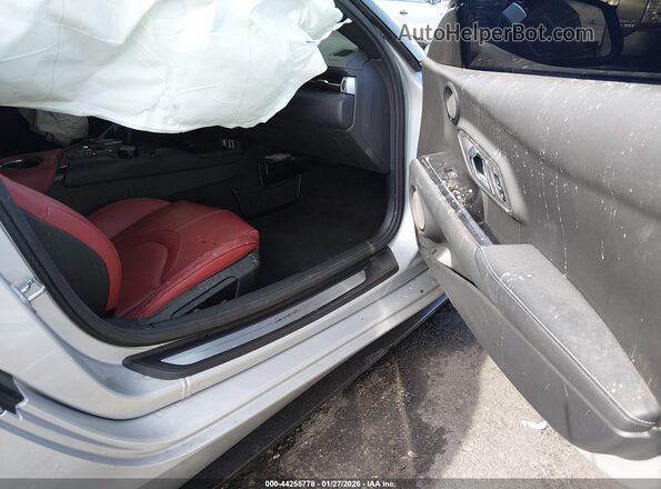 WZ1DB0C0XNW052040 2022 TOYOTA GR SUPRA Silver Вид салону спереду