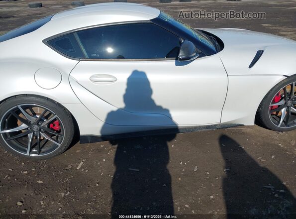 WZ1DB0C0XNW052278 2022 TOYOTA GR SUPRA White Вид задньої частини салону