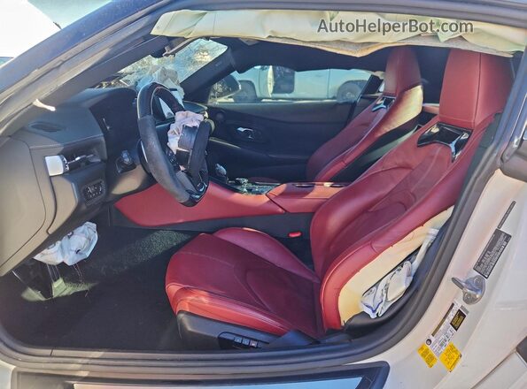 WZ1DB4C09LW021091 2020 TOYOTA SUPRA White Вид салону спереду