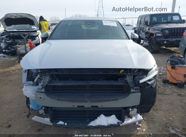 YSMFG3KA5RL219422 2024 POLESTAR 2 Gray Vista interior trasera