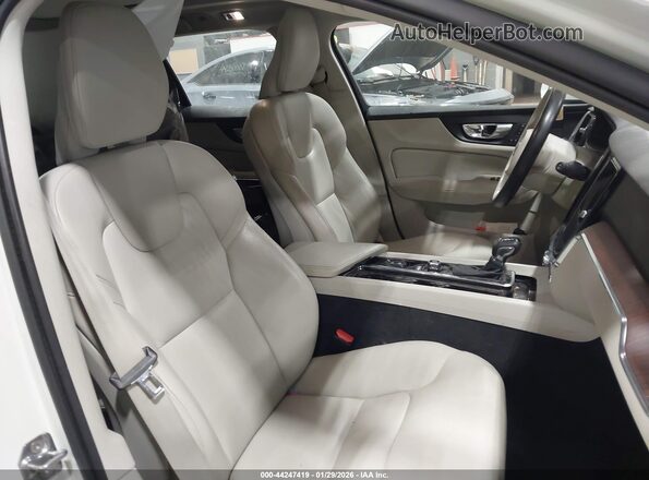 YV1102EK7L2394867 2020 VOLVO V60 White VIN sticker view