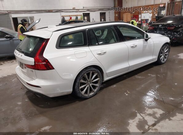 YV1102EK7L2394867 2020 VOLVO V60 White Rear right
