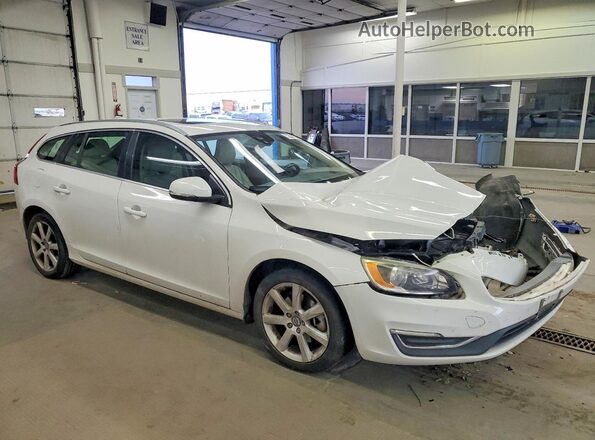 YV140MEK6H1332799 2017 VOLVO V60 White 