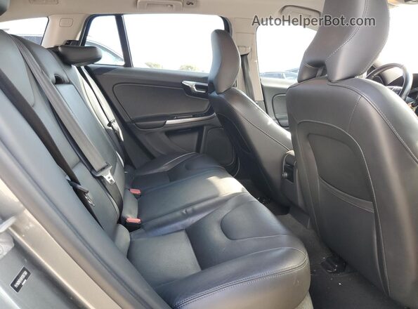 YV140MEK6H1367360 2017 VOLVO V60 Gray 