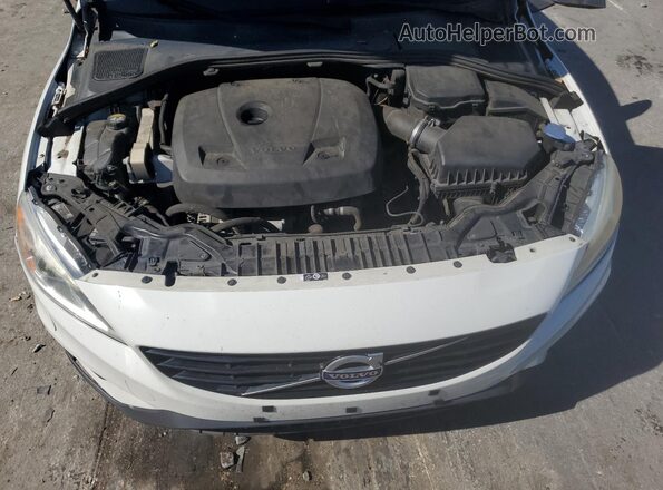 YV140MEL4J2378477 2018 VOLVO V60 White უკანა სალონის ხედი