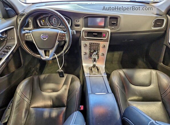 YV140MEL6J2392185 2018 VOLVO V60 White Առջևի վահանակի տեսք