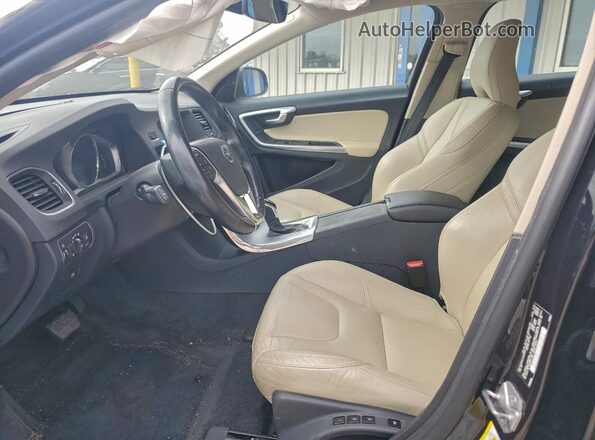YV140MEL8J2394830 2018 VOLVO V60 Black Вид салону спереду