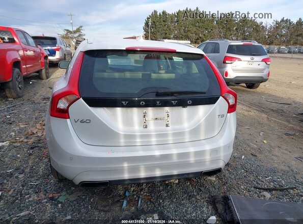 YV140MEM7H1361357 2017 VOLVO V60 White 
