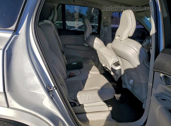YV4062PA2P1997867 2023 VOLVO XC90 White Vista interior trasera
